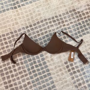 Brand New NWT Skims Plunge Bra - Oxide 32C